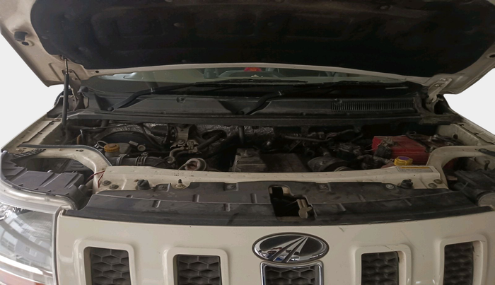 2016 Mahindra TUV300 T8, Diesel, Manual, 75,900 km, exterior