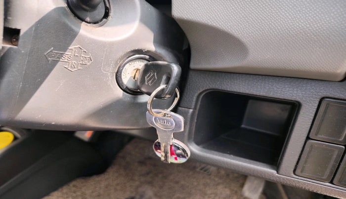 2011 Maruti Wagon R 1.0 LXI, Petrol, Manual, 44,742 km, interior