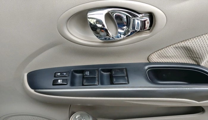 2013 Nissan Sunny XV DIESEL, Diesel, Manual, 1,42,499 km, interior