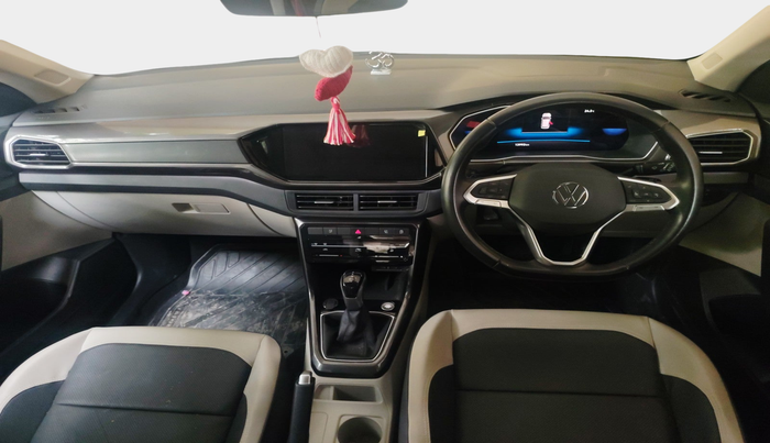 2023 Volkswagen TAIGUN TOPLINE 1.0 TSI AT, Petrol, Automatic, 13,994 km, interior