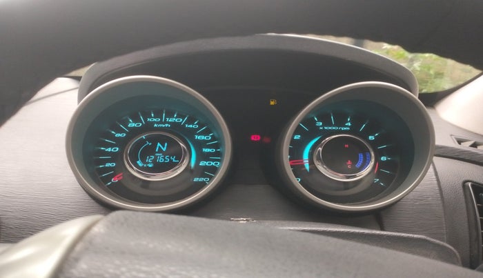 2017 Mahindra XUV500 W6, Diesel, Manual, 1,21,654 km, interior