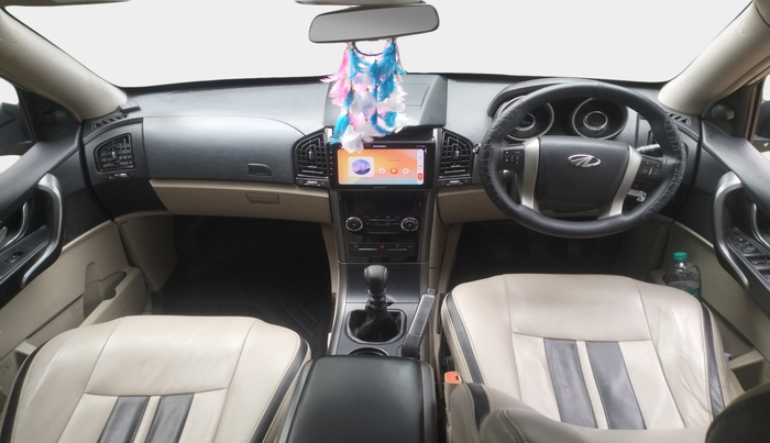 2017 Mahindra XUV500 W6, Diesel, Manual, 1,21,654 km, interior