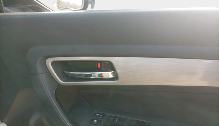 2016 Maruti Vitara Brezza ZDI, Diesel, Manual, 1,57,767 km, interior