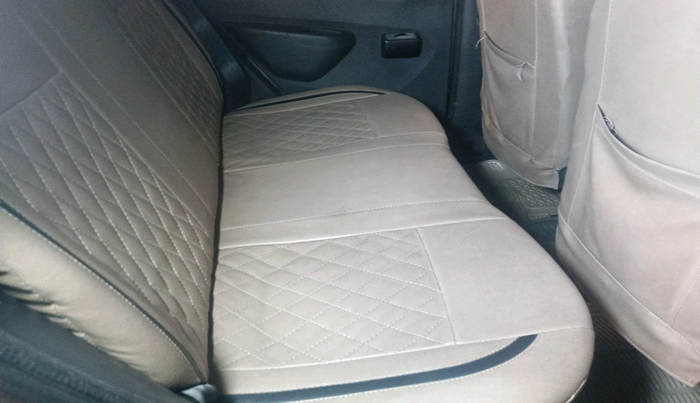 2016 Renault Kwid RXT 1.0, Petrol, Manual, 1,66,728 km, interior