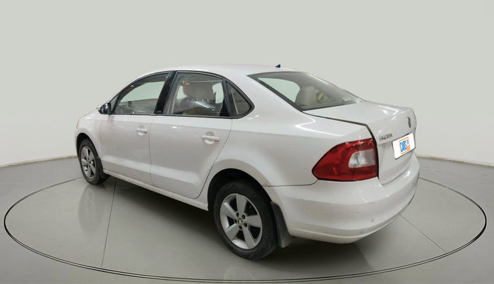 2016 Skoda Rapid 1.5 TDI CR ELEGANCE, Diesel, Manual, 2,88,672 km, exterior