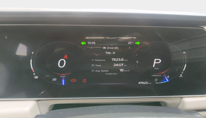 2022 Mahindra XUV700 AX 5 P AT 5 STR, Petrol, Automatic, 47,623 km, interior