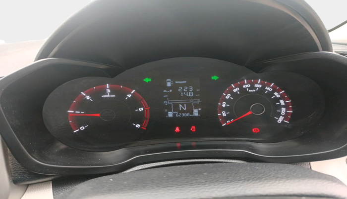 2019 Mahindra XUV300 W6 1.5 DIESEL, Diesel, Manual, 62,388 km, interior