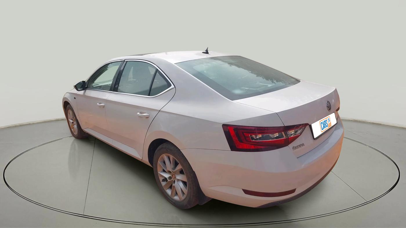 2016 Skoda Superb L&K 1.8 TSI AT, Petrol, Automatic, 1,08,355 km, exterior
