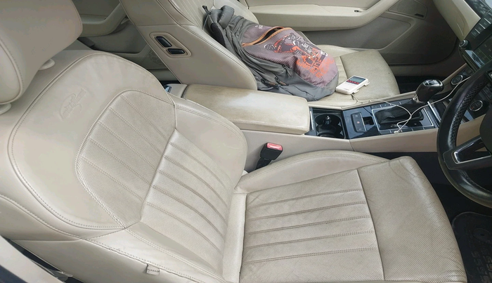 2016 Skoda Superb L&K 1.8 TSI AT, Petrol, Automatic, 1,08,355 km, interior