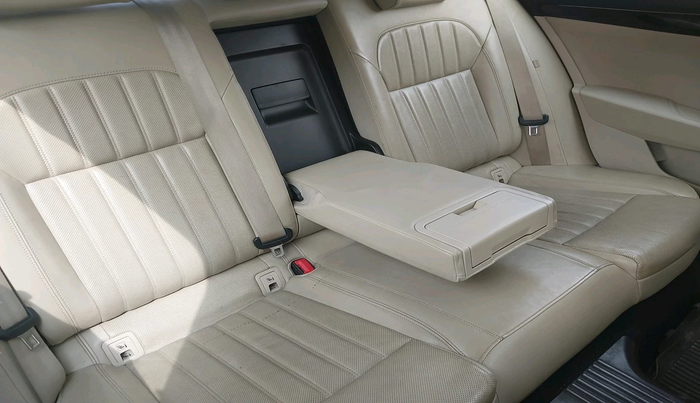 2016 Skoda Superb L&K 1.8 TSI AT, Petrol, Automatic, 1,08,355 km, interior