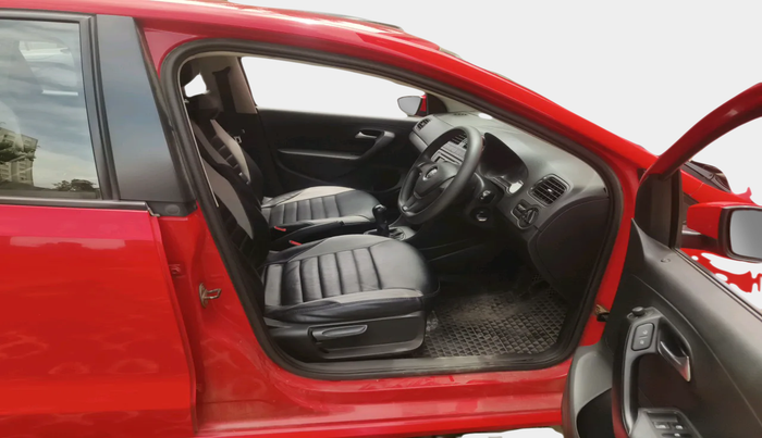 2016 Volkswagen Polo COMFORTLINE 1.2L, Petrol, Manual, 36,588 km, interior
