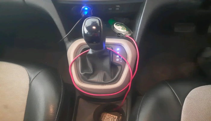 2017 Hyundai Grand i10 SPORTZ (O) AT 1.2 KAPPA VTVT, Petrol, Automatic, 61,606 km, interior