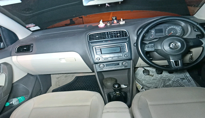 2013 Volkswagen Vento HIGHLINE DIESEL 1.6, Diesel, Manual, 2,42,299 km, interior