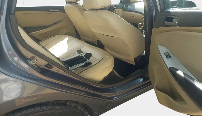 2016 Hyundai Verna 1.4 VTVT, Petrol, Manual, 1,13,720 km, interior