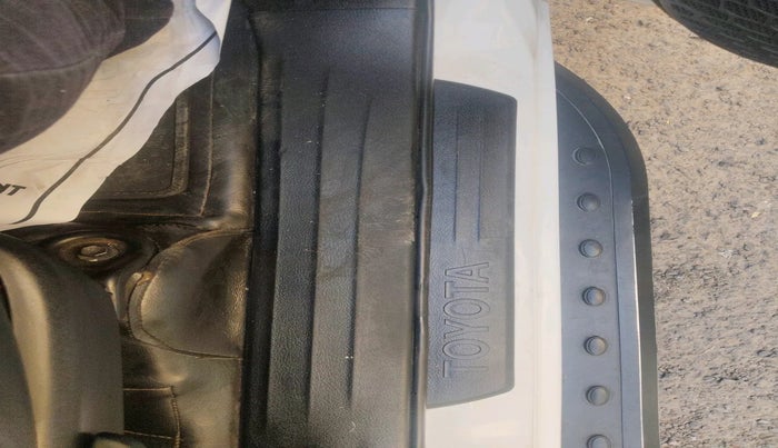 2017 Toyota Innova Crysta 2.4 VX 8 STR, Diesel, Manual, 89,049 km, interior