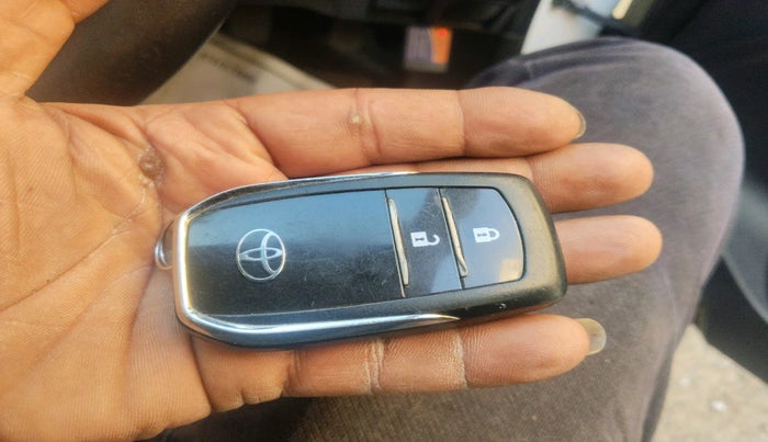 2017 Toyota Innova Crysta 2.4 VX 8 STR, Diesel, Manual, 89,049 km, interior