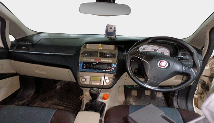 2012 Fiat Linea EMOTION 1.3, Diesel, Manual, 1,55,235 km, interior