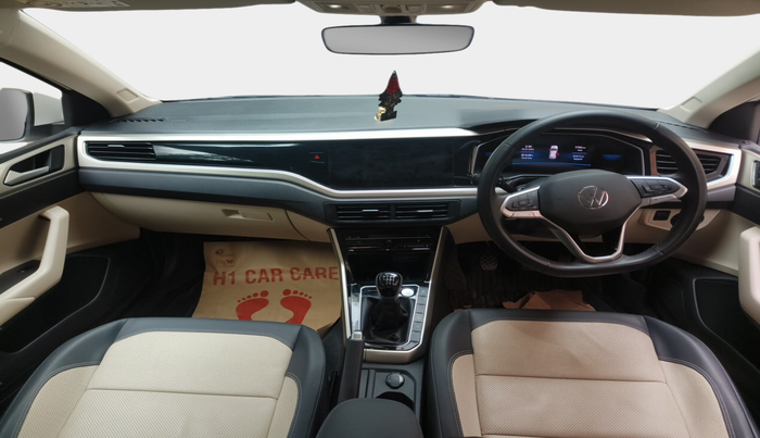 2023 Volkswagen VIRTUS TOPLINE TSI 1.0 MT, Petrol, Manual, 7,792 km, interior