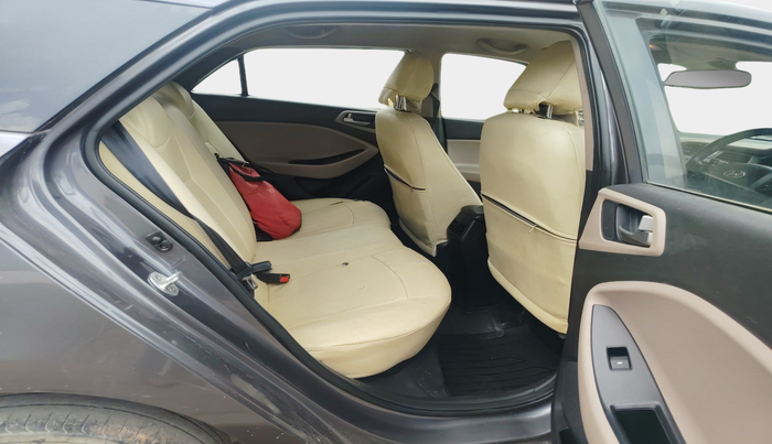 2014 Hyundai i20 SPORTZ 1.2, Petrol, Manual, 1,05,979 km, interior