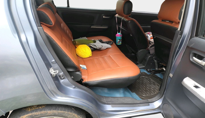 2011 Maruti Wagon R 1.0 VXI, Petrol, Manual, 2,10,385 km, interior