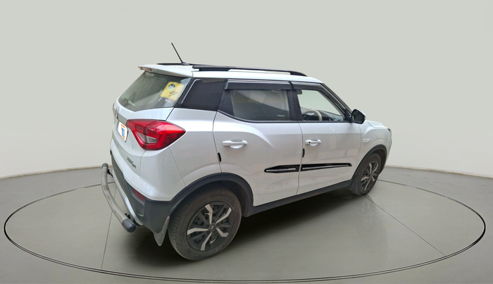 2023 Mahindra XUV300 W6 1.2 PETROL, Petrol, Manual, 13,525 km, exterior