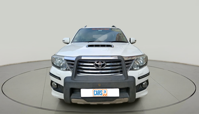 2013 Toyota Fortuner 3.0 4X2 AT, Diesel, Automatic, 1,19,575 km, exterior