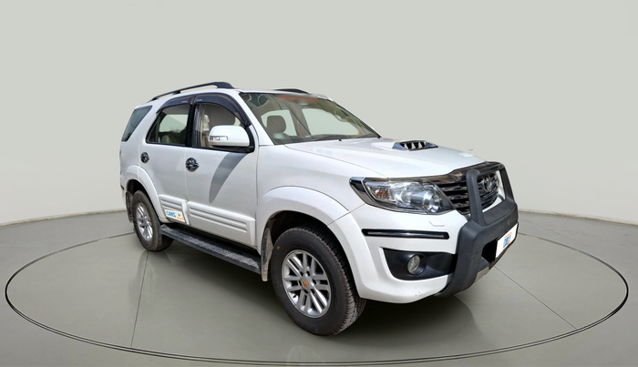 2013 Toyota Fortuner 3.0 4X2 AT, Diesel, Automatic, 1,19,575 km, exterior