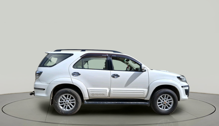 2013 Toyota Fortuner 3.0 4X2 AT, Diesel, Automatic, 1,19,575 km, exterior