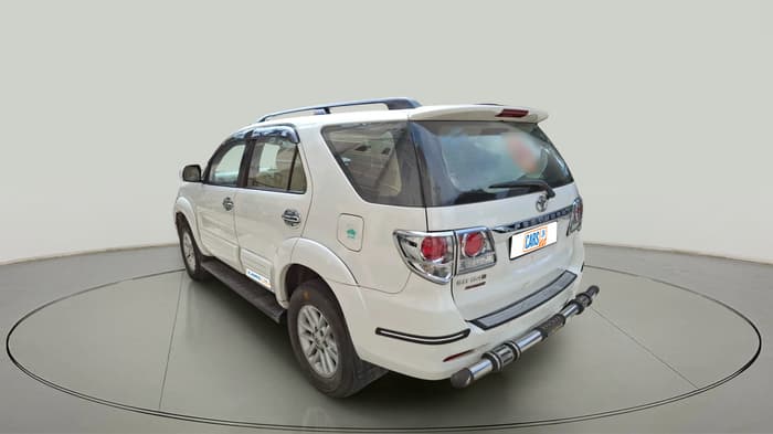 2013 Toyota Fortuner 3.0 4X2 AT, Diesel, Automatic, 1,19,575 km, exterior