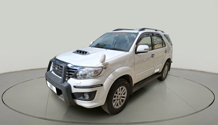 2013 Toyota Fortuner 3.0 4X2 AT, Diesel, Automatic, 1,19,575 km, exterior