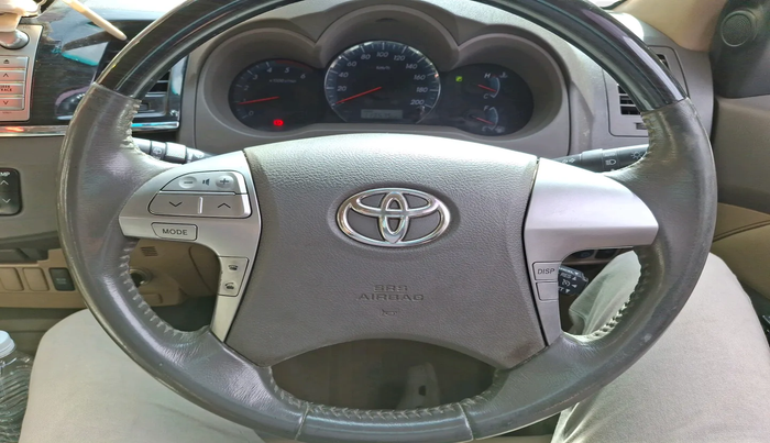 2013 Toyota Fortuner 3.0 4X2 AT, Diesel, Automatic, 1,19,575 km, interior