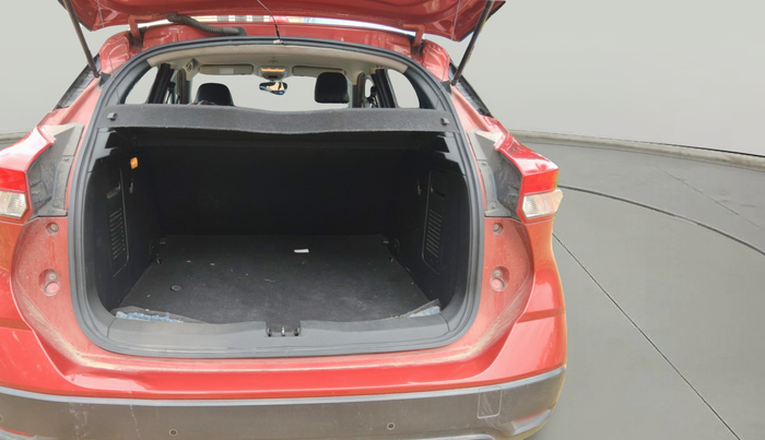2019 Nissan Kicks XL 1.5, Petrol, Manual, 74,716 km, exterior