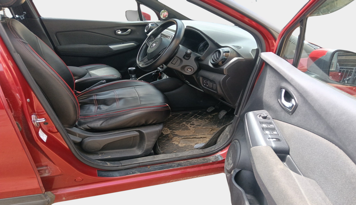 2019 Nissan Kicks XL 1.5, Petrol, Manual, 74,716 km, interior
