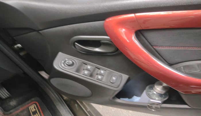 2018 Renault Duster 85 PS RXS MT DIESEL, Diesel, Manual, 74,795 km, interior