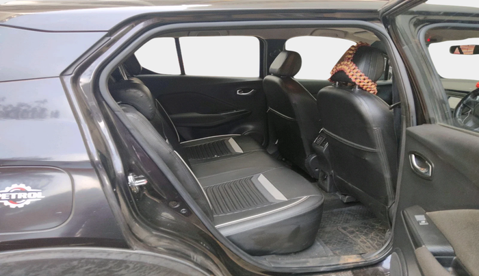 2019 Nissan Kicks XL 1.5, Petrol, Manual, 44,736 km, interior