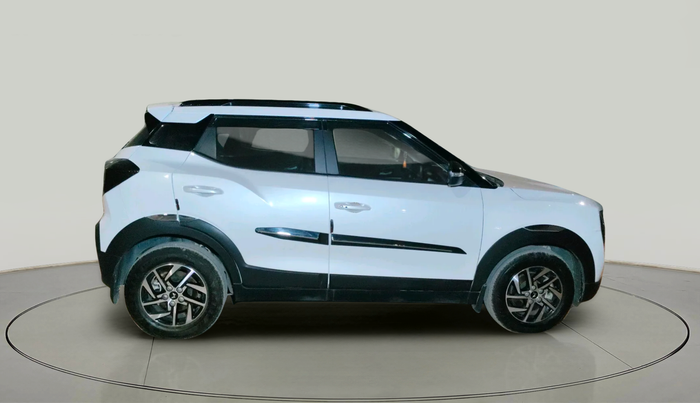 2024 Mahindra XUV 3XO AX5 1.2 L TCMPFI AT, Petrol, Automatic, 7,769 km, exterior