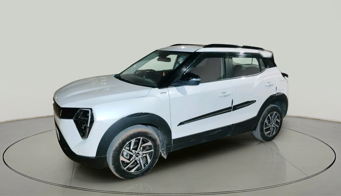 2024 Mahindra XUV 3XO AX5 1.2 L TCMPFI AT, Petrol, Automatic, 7,769 km, exterior