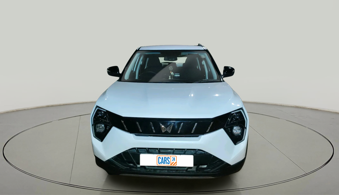 2024 Mahindra XUV 3XO AX5 1.2 L TCMPFI AT, Petrol, Automatic, 7,769 km, exterior