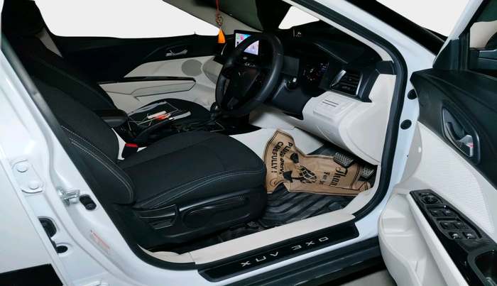 2024 Mahindra XUV 3XO AX5 1.2 L TCMPFI AT, Petrol, Automatic, 7,769 km, interior