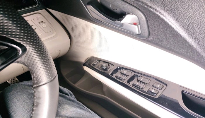 2024 Mahindra XUV 3XO AX5 1.2 L TCMPFI AT, Petrol, Automatic, 7,769 km, interior