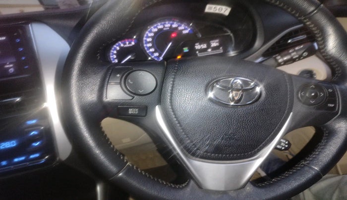 2021 Toyota YARIS V CVT, Petrol, Automatic, 44,001 km, interior