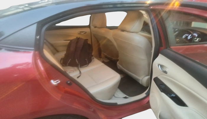 2021 Toyota YARIS V CVT, Petrol, Automatic, 44,001 km, interior