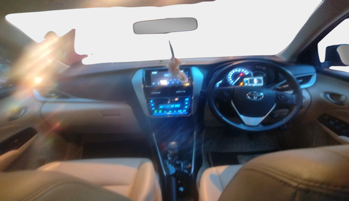 2021 Toyota YARIS V CVT, Petrol, Automatic, 44,001 km, interior