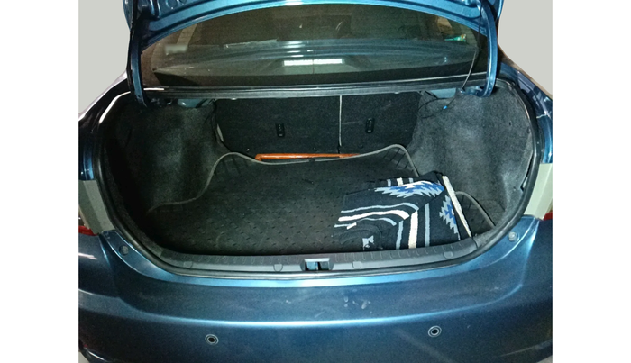 2013 Toyota Corolla Altis GL PETROL, Petrol, Manual, 1,83,823 km, exterior