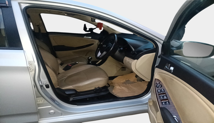 2015 Hyundai Verna FLUIDIC 1.6 CRDI S 4S, Diesel, Manual, 43,519 km, interior