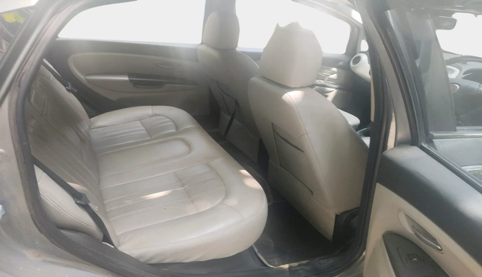 2014 Fiat Linea EMOTION 1.4 L T JET, Petrol, Manual, 72,939 km, interior