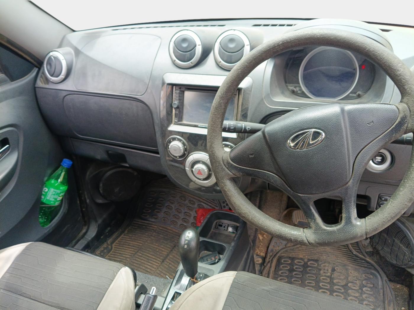 2013 Mahindra E2O T2, Electric, Automatic, 73,344 km, interior
