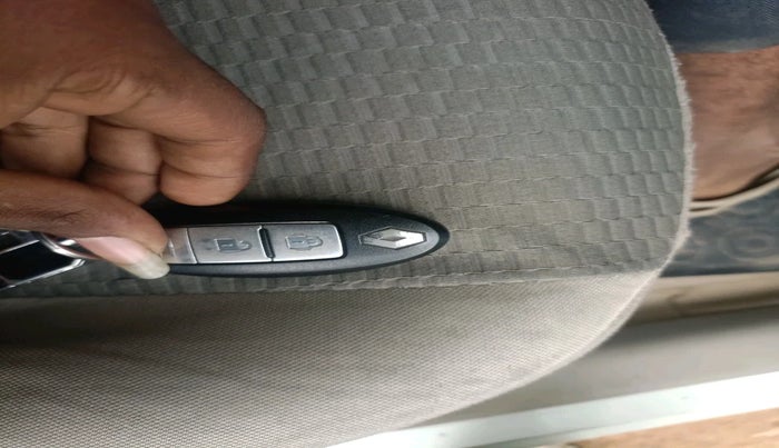 2013 Renault Pulse RXZ PETROL, Petrol, Manual, 1,09,597 km, interior