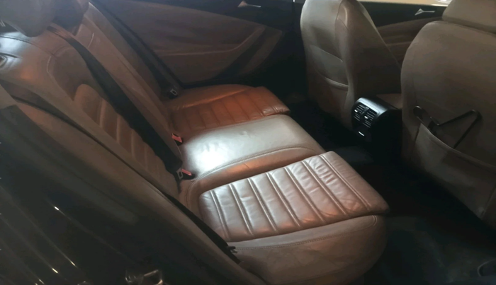 2010 Volkswagen Passat 1.8L TSI, Petrol, Manual, 97,122 km, interior
