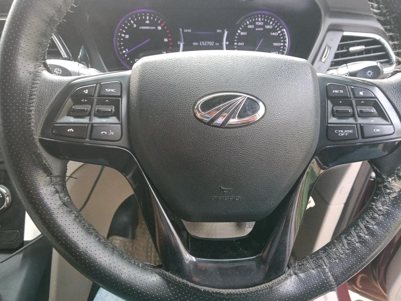 2018 Mahindra MARAZZO M8 7 STR, Diesel, Manual, 1,52,702 km, interior